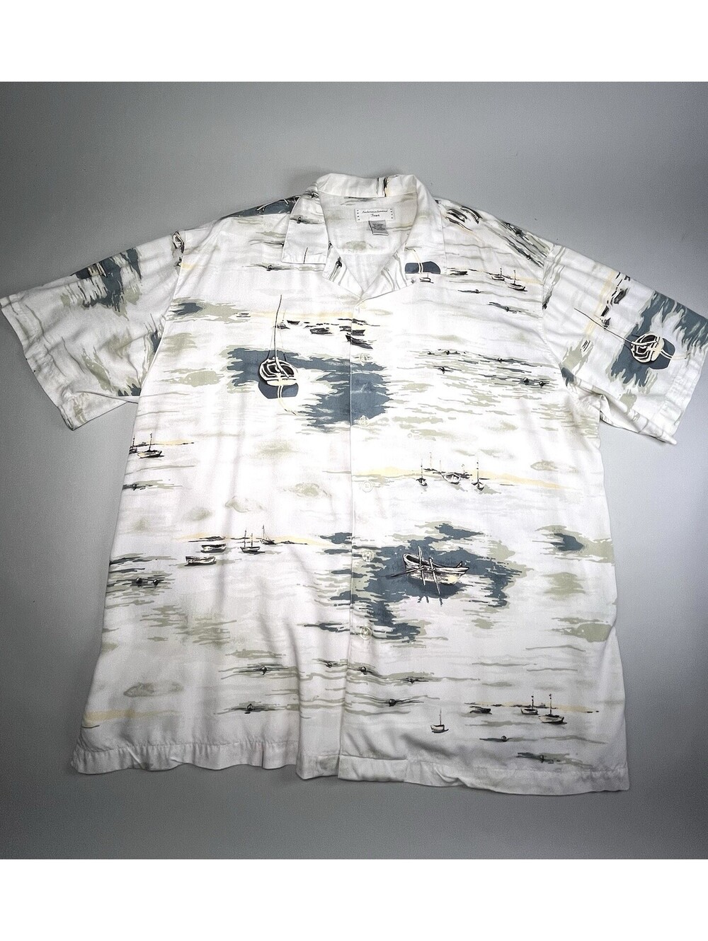 Izod Club International Mens Hawaiian Shirt Sailboats Vtg